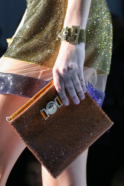 Look 93